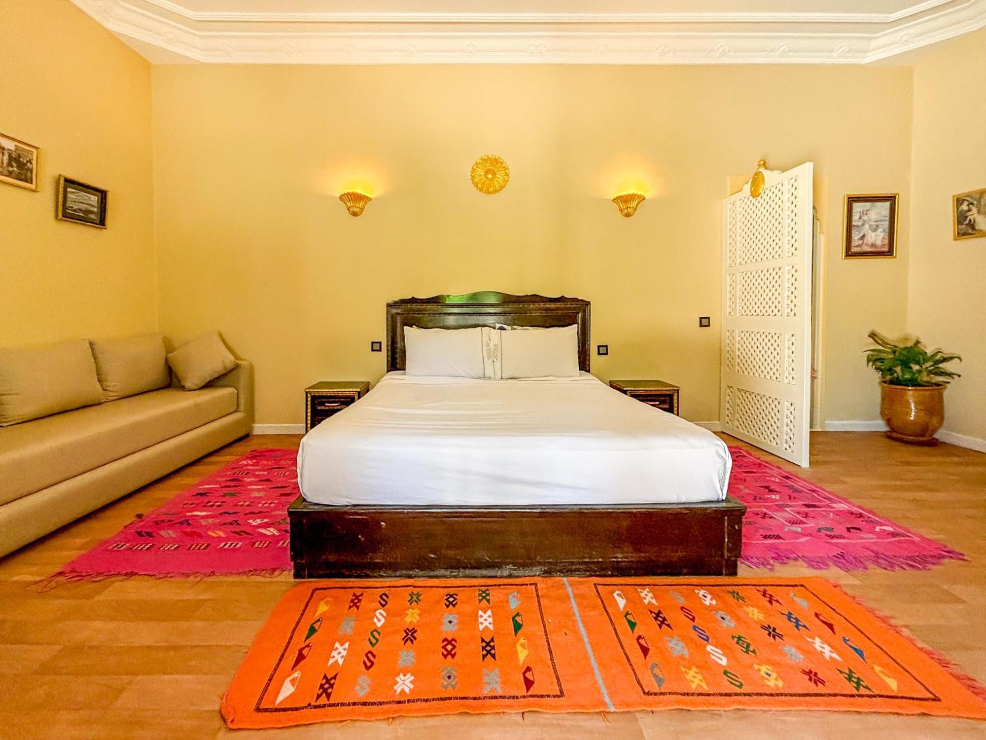 Bed and Breakfast Le Bleu House Sidi Abdallah Ghiat Exterior foto