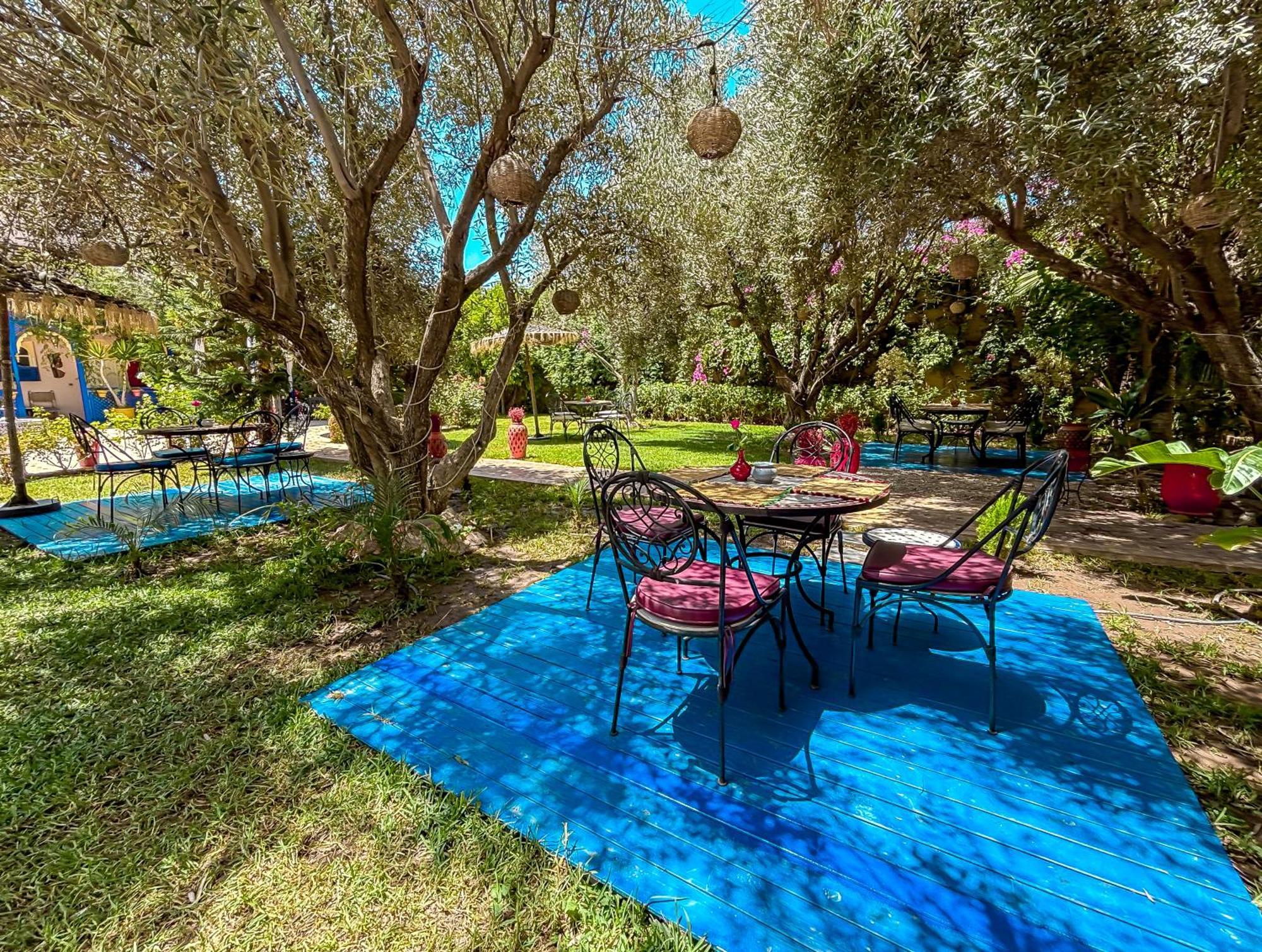 Bed and Breakfast Le Bleu House Sidi Abdallah Ghiat Exterior foto