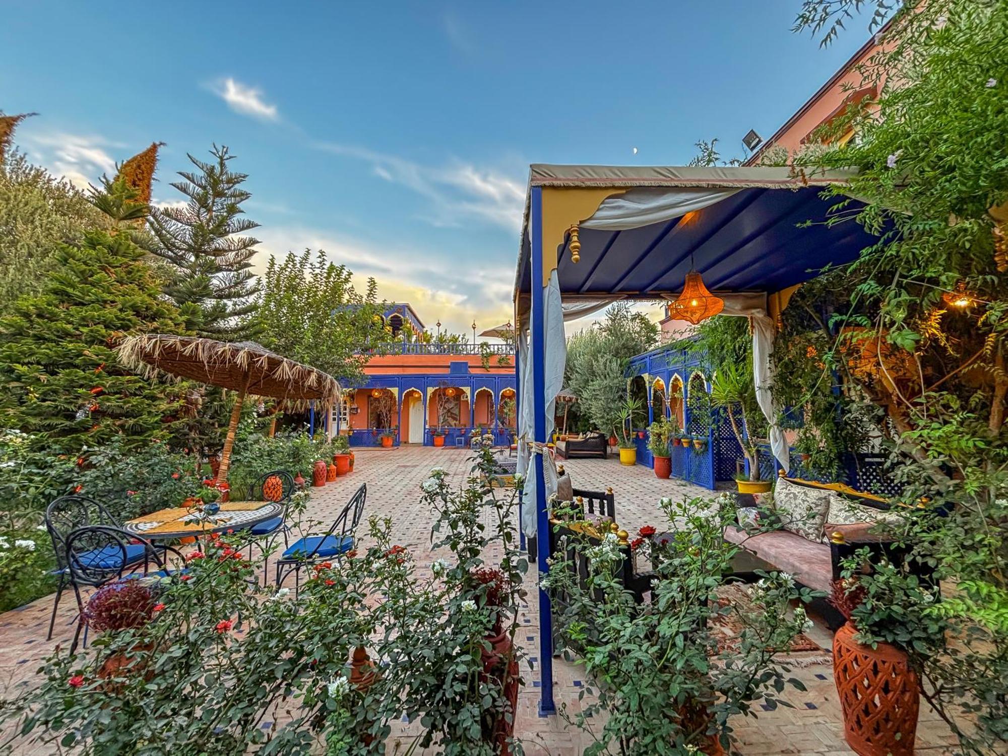 Bed and Breakfast Le Bleu House Sidi Abdallah Ghiat Exterior foto