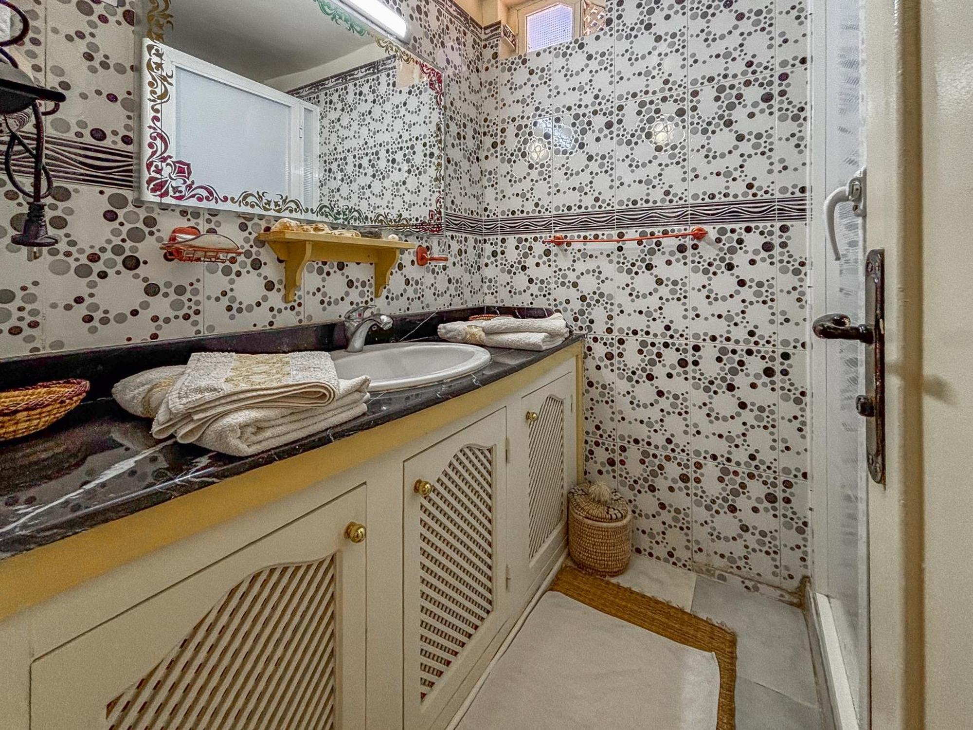 Bed and Breakfast Le Bleu House Sidi Abdallah Ghiat Exterior foto